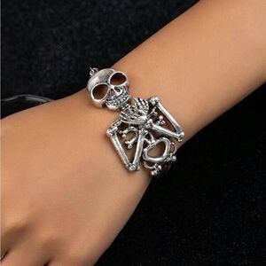 Gothic Skelton Bracelet Silver Tone, engraved detailing, adjustable chain